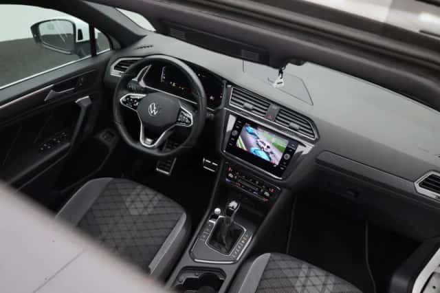 Volkswagen Tiguan (2023) thumbnail 44