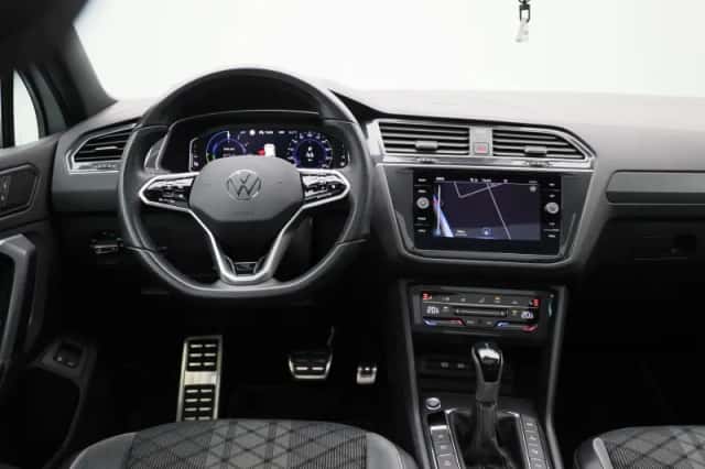 Volkswagen Tiguan (2023) thumbnail 7