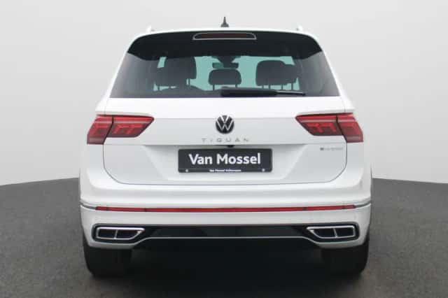 Volkswagen Tiguan (2023) thumbnail 5