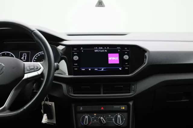 Volkswagen T-Cross (2021) thumbnail 9
