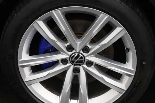 Volkswagen Passat (2023) thumbnail 17
