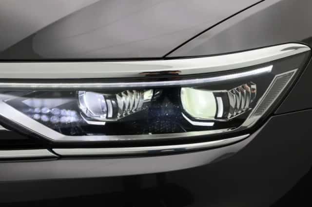 Volkswagen Passat (2023) thumbnail 18