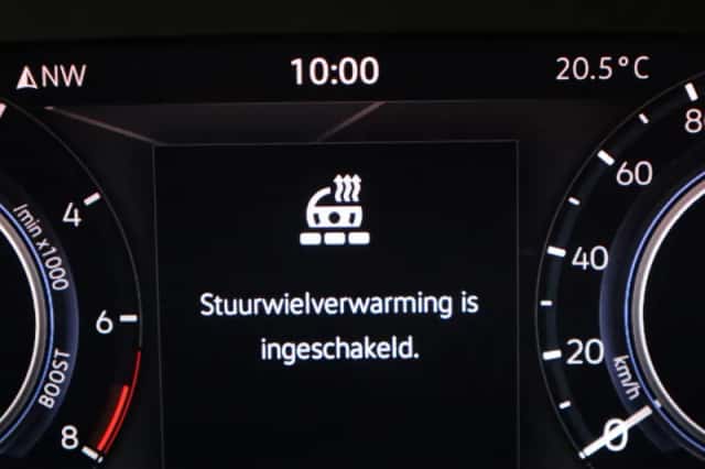 Volkswagen Passat (2023) thumbnail 22