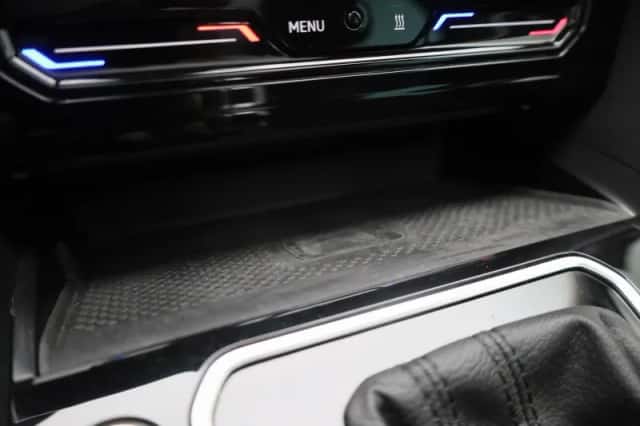 Volkswagen Passat (2023) thumbnail 28