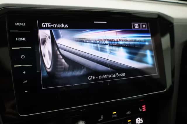 Volkswagen Passat (2023) thumbnail 36