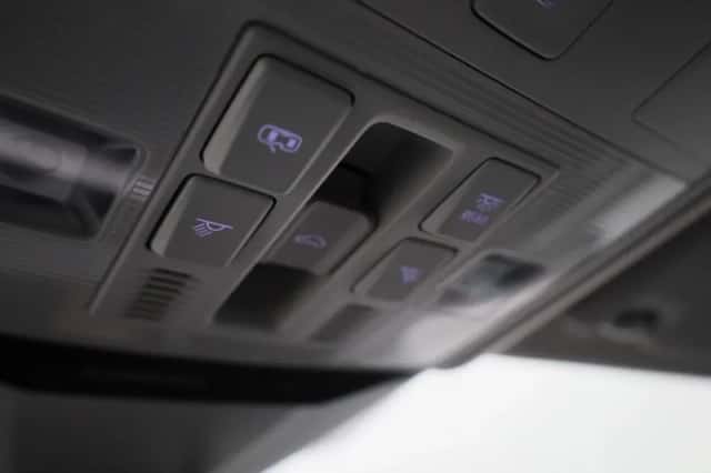 Volkswagen Passat (2023) thumbnail 43
