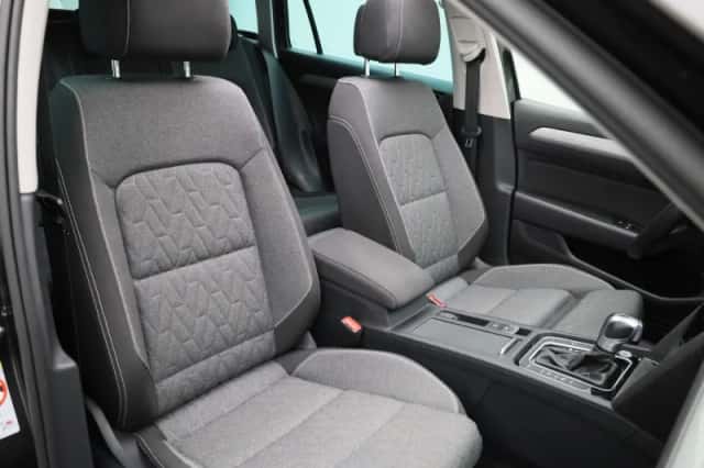 Volkswagen Passat (2023) thumbnail 53