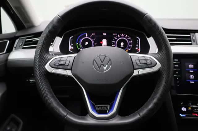 Volkswagen Passat (2023) thumbnail 7