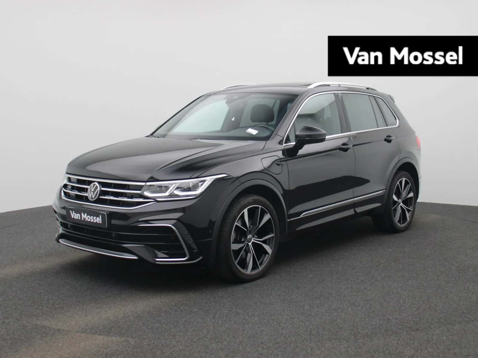 Volkswagen Tiguan (2022) — foto 1