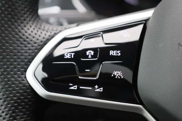 Volkswagen Tiguan (2022) thumbnail 19