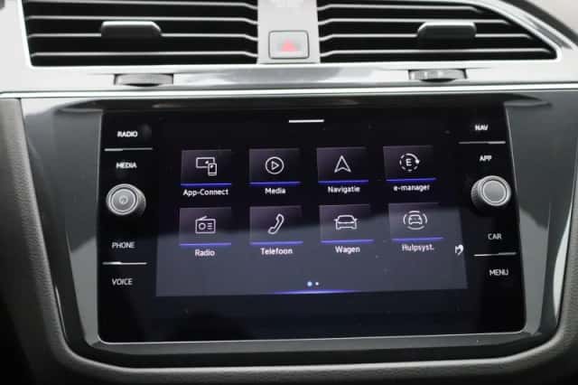 Volkswagen Tiguan (2022) thumbnail 23
