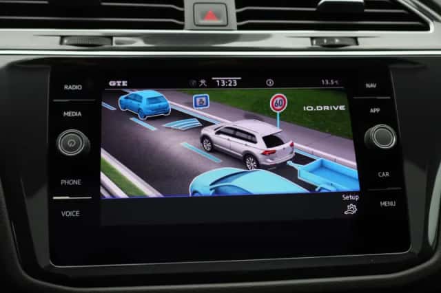 Volkswagen Tiguan (2022) thumbnail 25