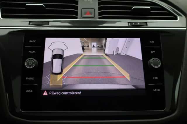 Volkswagen Tiguan (2022) thumbnail 31