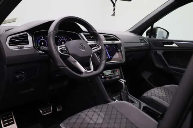 Volkswagen Tiguan (2022) thumbnail 35