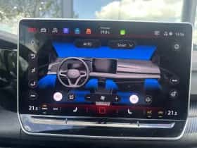 Volkswagen Golf (2025) thumbnail 9