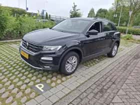 Volkswagen T-Roc (2021) thumbnail 4