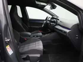 Volkswagen Golf (2025) thumbnail 42