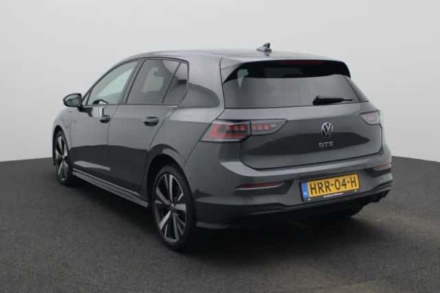 Volkswagen Golf (2025) thumbnail 2