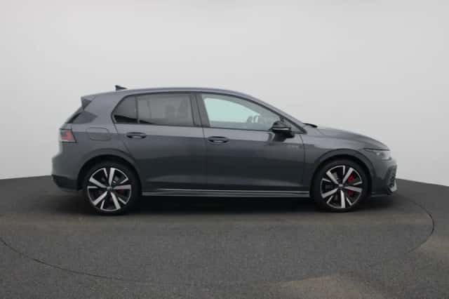 Volkswagen Golf (2025) thumbnail 6