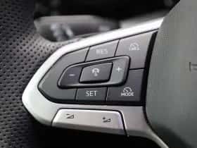 Volkswagen Golf (2025) thumbnail 18