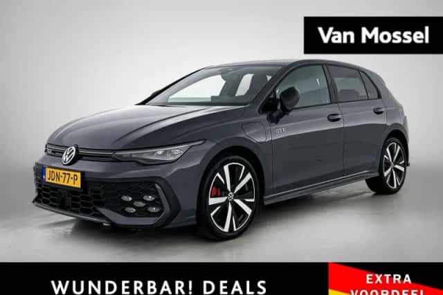 Volkswagen Golf (2025) thumbnail 1