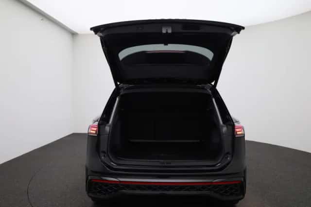 Volkswagen Tiguan (2025) thumbnail 11