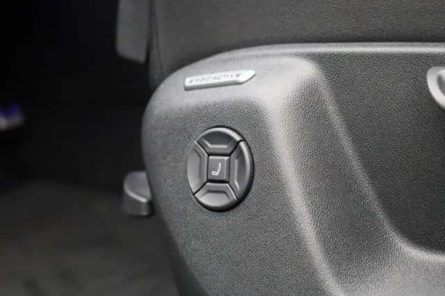 Volkswagen Tiguan (2025) thumbnail 45