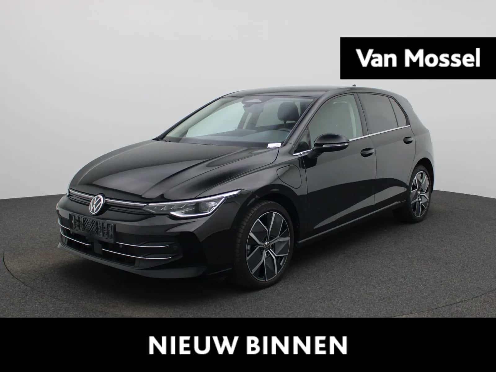Volkswagen Golf (2025) — foto 1