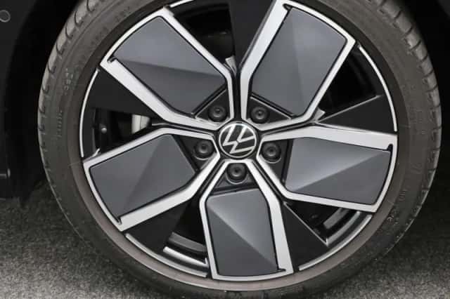 Volkswagen Golf (2025) thumbnail 13
