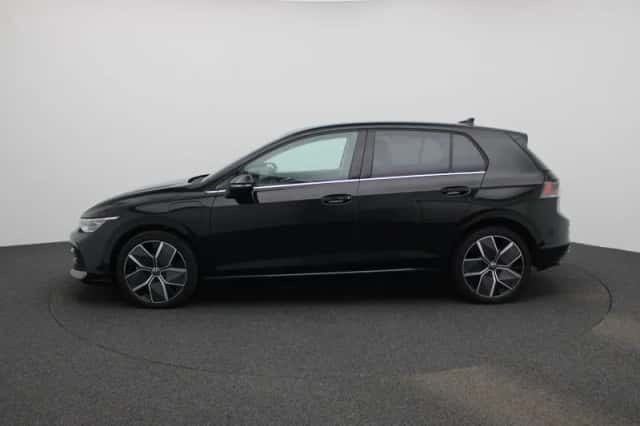Volkswagen Golf (2025) thumbnail 4