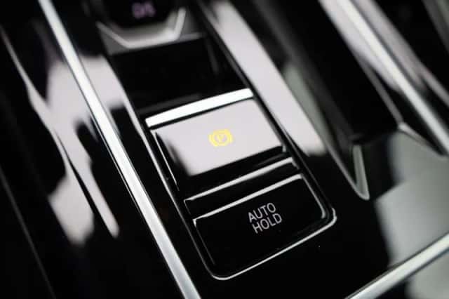 Volkswagen Golf (2025) thumbnail 35