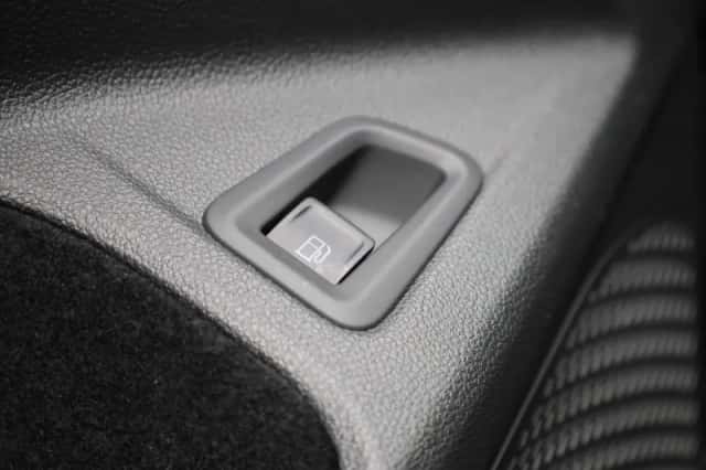 Volkswagen Golf (2025) thumbnail 39