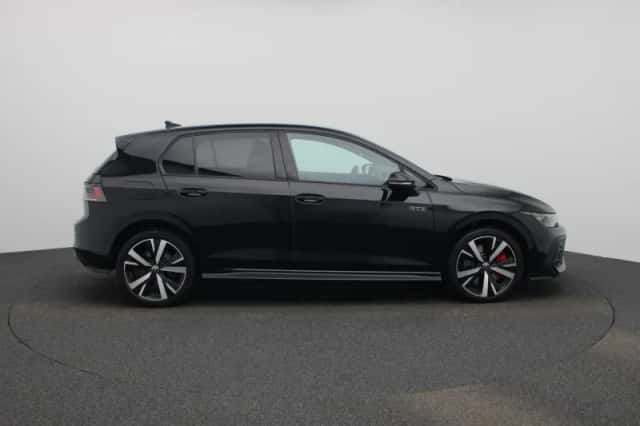 Volkswagen Golf (2025) thumbnail 6
