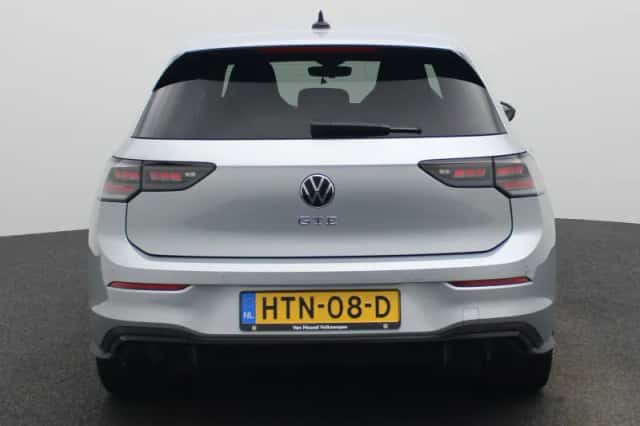 Volkswagen Golf (2025) thumbnail 5