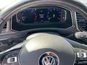 Volkswagen T-Roc (2019) thumbnail 11