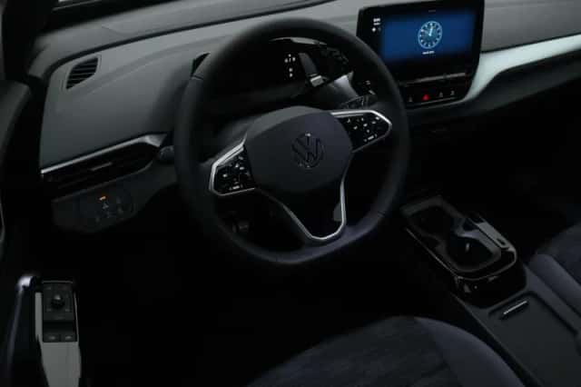 Volkswagen ID.4 (2023) thumbnail 3
