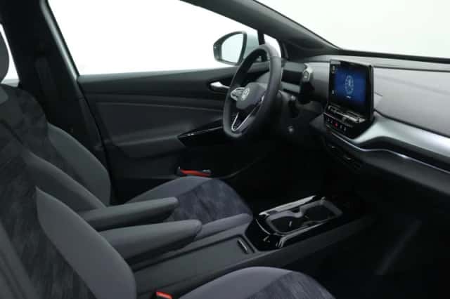 Volkswagen ID.4 (2023) thumbnail 5