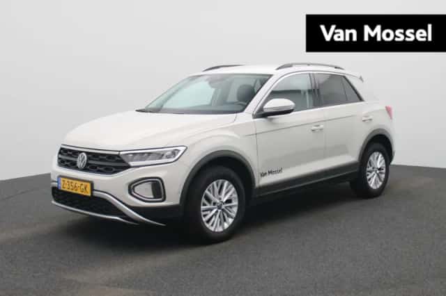 Volkswagen T-Roc (2024) thumbnail 1
