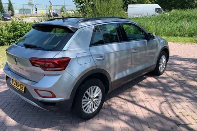 Volkswagen T-Roc (2022) thumbnail 5
