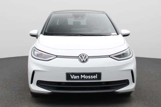 Volkswagen ID.3 (2025) thumbnail 3