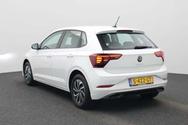 Volkswagen Polo (2023) thumbnail 2