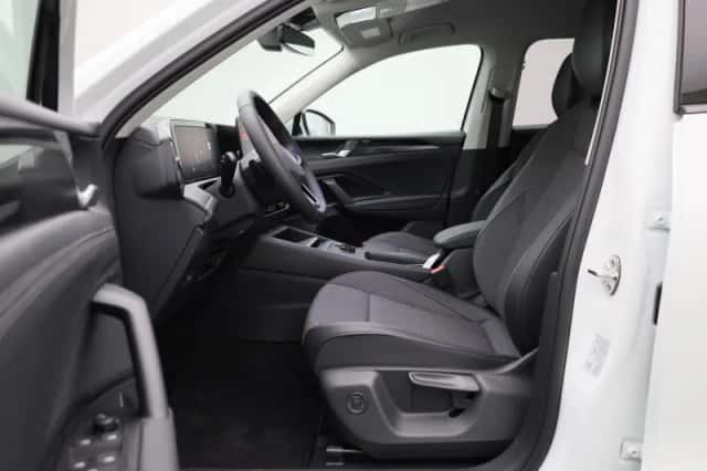 Volkswagen Tiguan (2025) thumbnail 11