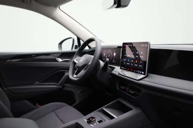 Volkswagen Tiguan (2025) thumbnail 35