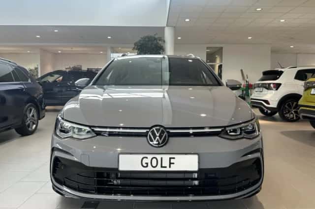 Volkswagen Golf (2023) thumbnail 2