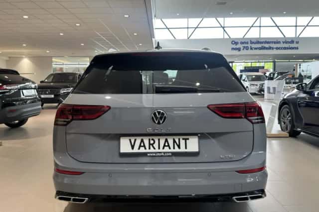 Volkswagen Golf (2023) thumbnail 5