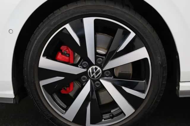 Volkswagen Golf (2025) thumbnail 13