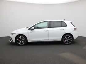 Volkswagen Golf (2025) thumbnail 4