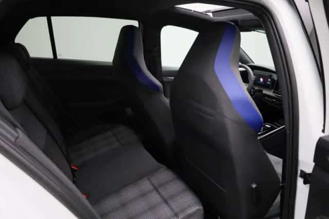 Volkswagen Golf (2025) thumbnail 45