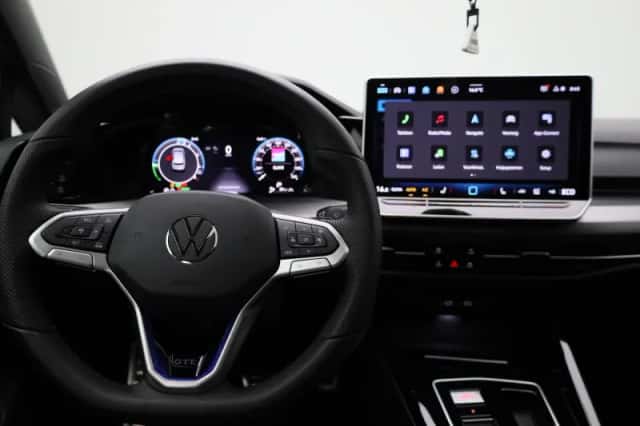 Volkswagen Golf (2025) thumbnail 7