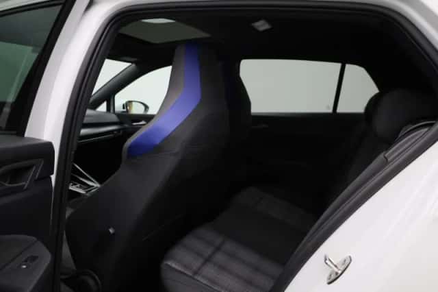 Volkswagen Golf (2025) thumbnail 10